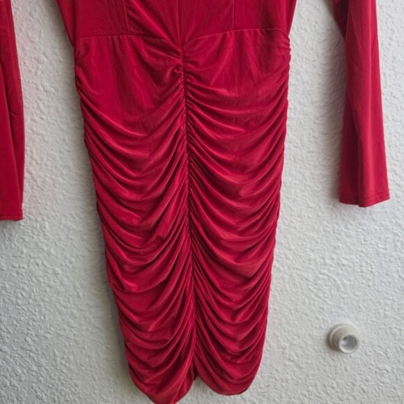 PrettyLittleThing shape Red Slinky Ruched Mini Dress in Red Women's Size US 6 - Picture 4 of 9